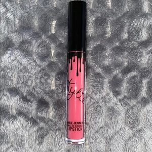 Kylie Cosmetics “On Wednesdays”